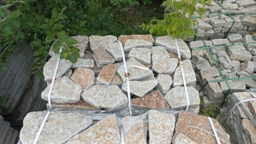 Гранитный плитняк галтованный для парковки купить в Кусе