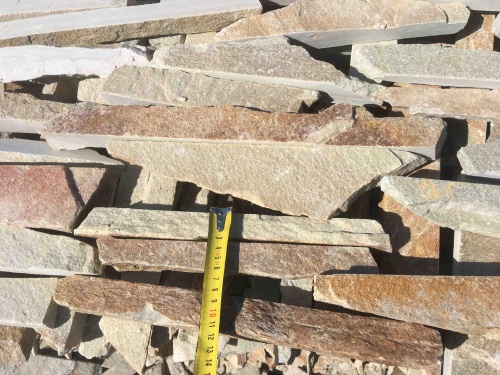 Горбушка златолит золотистый для облицовки купить в Кусе