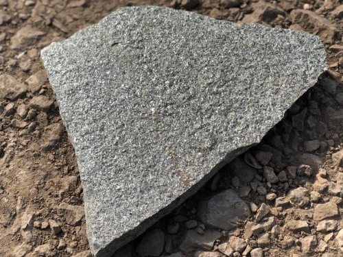 Плитняк златолит Уральский для цоколя, отмостки купить в Кусе