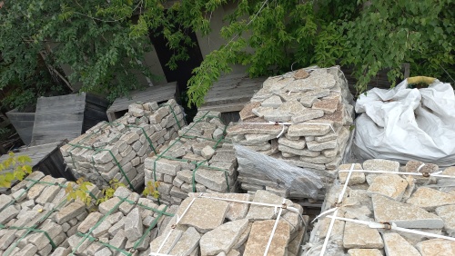 Плитняк гранитный галтованный купить в Кусе