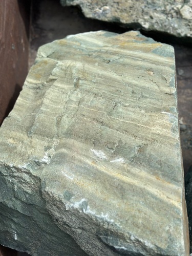 Ландшафтные глыбы зелёные 200-500 килограмм купить в Кусе