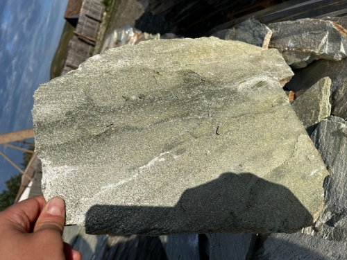 Плитняк златолит зелёный для цоколя, отмостки купить в Кусе