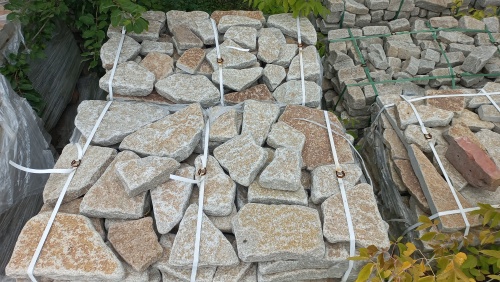 Гранитный плитняк галтованный для парковки купить в Кусе