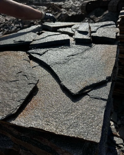 Плитняк златолит серебристый для фасада купить в Кусе