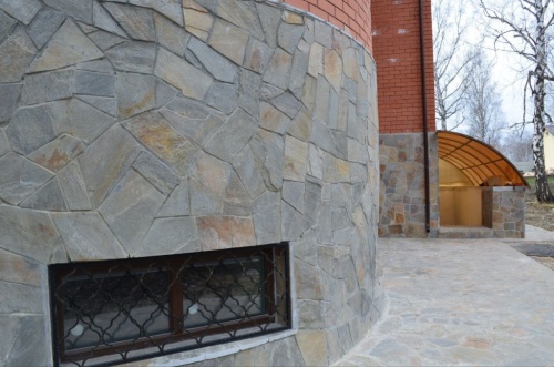 Плитняк златолит Уральский для цоколя, отмостки купить в Кусе